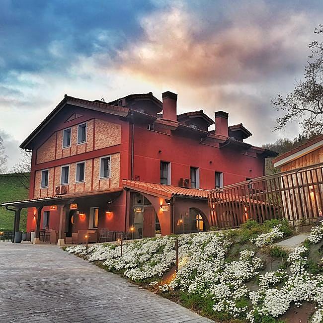 Exterior del hotel Sagarlore