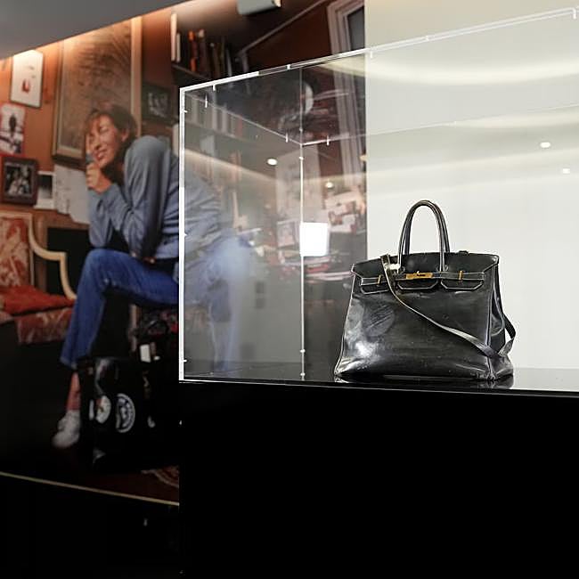 El Birkin de Hermès, con las iniciales JB en la solapa, vendido en una subasta en Sotheby's por 7 millones de euros.
