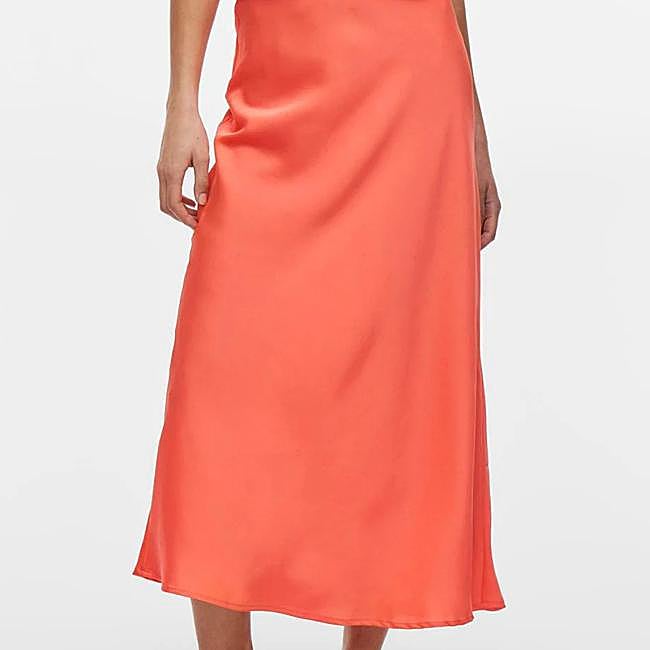 Falda coral de Vila, 19,99 euros.