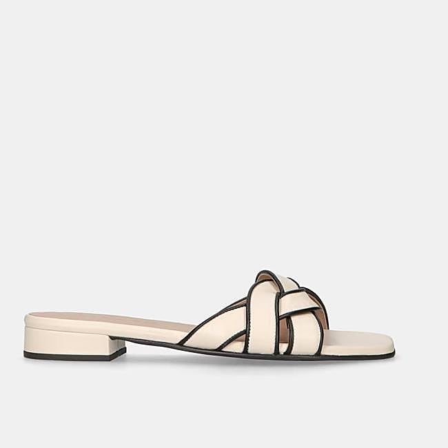 Sandalias bicolor de Mascaró, 137,40 euros.