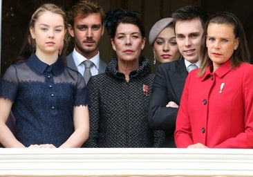 Cómo se llevan los hijos de Estefanía y Carolina de Mónaco: de los misteriosos Casiraghi a los mediáticos Ducruet