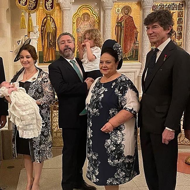 Jorge Romanov, Victoria Romanovna, la Gran Duquesa Rusa María y Maximiliano de Habsburgo, en el bautizo de Kyra Leónida.