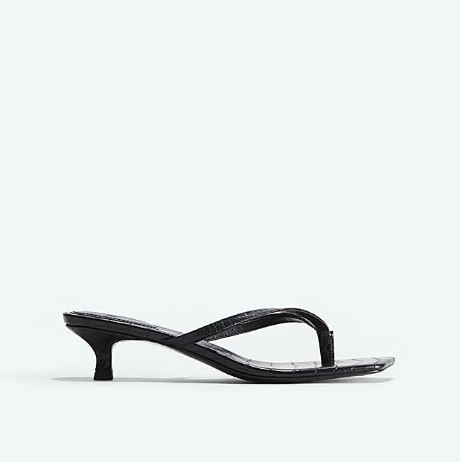 Sandalias kitten heel. Precio: 16,99 euros