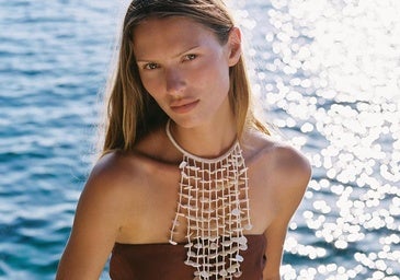 Este verano vas a rescatar, sí o sí, el escote palabra de honor