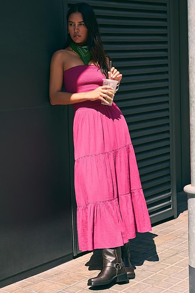 Vestido rosa de Bershka (35,99 euros)