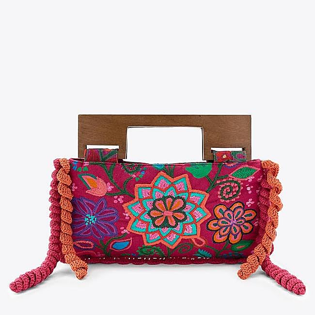 Bolso flores bordadas (35,95€)