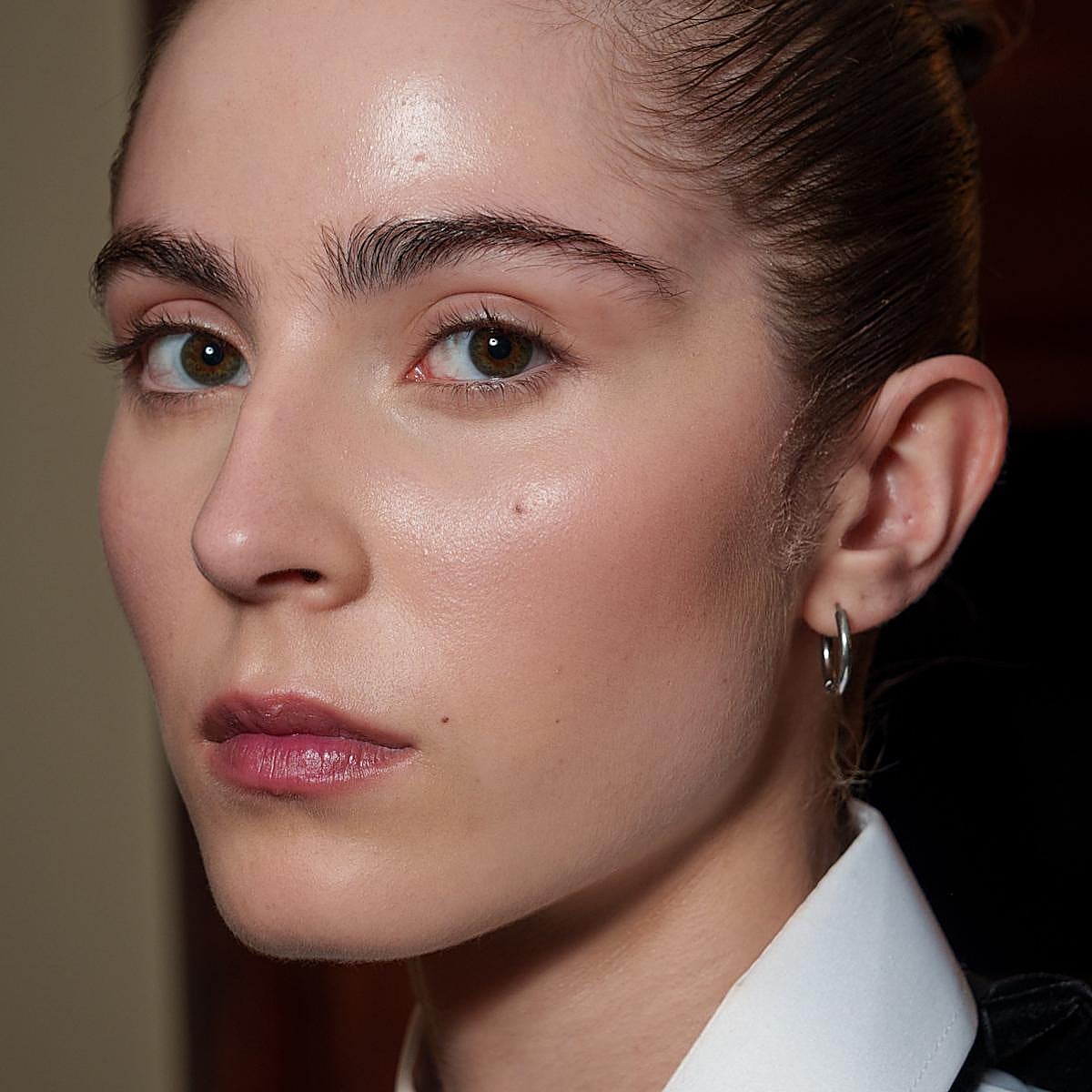 Estos seis sérums con ácido hialurónico son perfectos para rehidratar la piel después de un día de sol y mar.