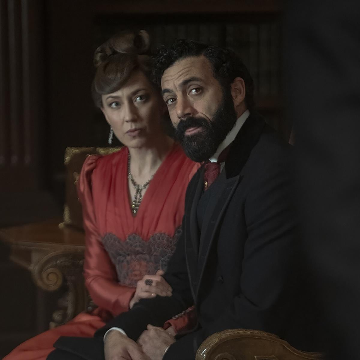 Carrie Coon y Morgan Spector son Bertha y George Russell en La edad dorada.