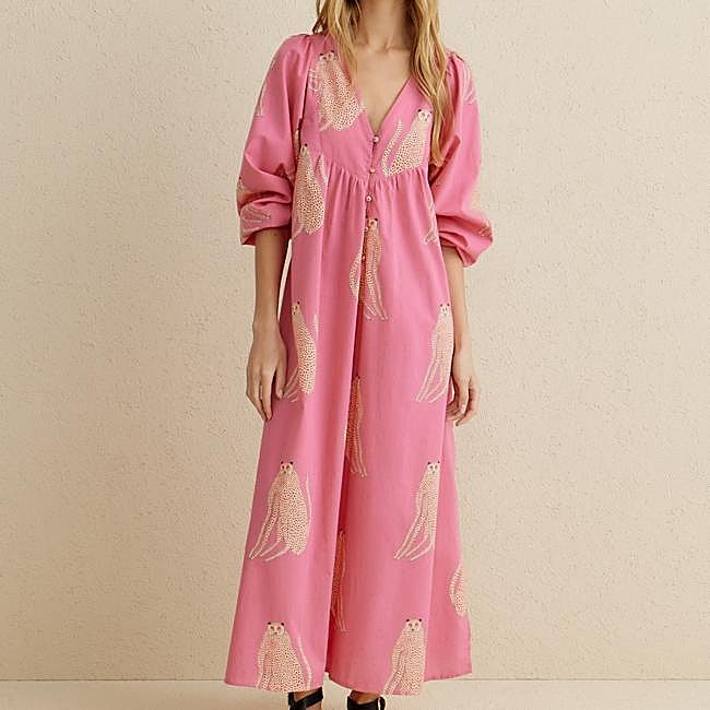 Caftán largo con escote en V y manga caída de Mr Jo&Joe, 39,95 euros..