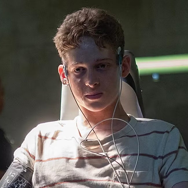 Joe Freeman da vida a Luke Ellis.