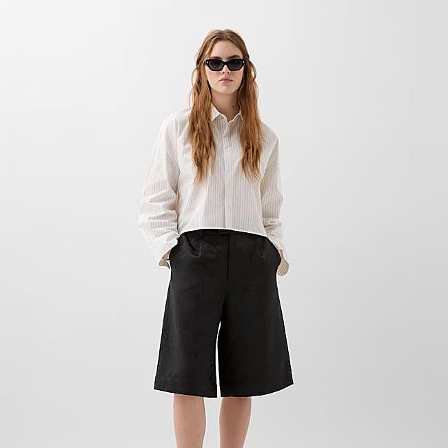 Bermuda negra de Scalpers, 24,90 euros.