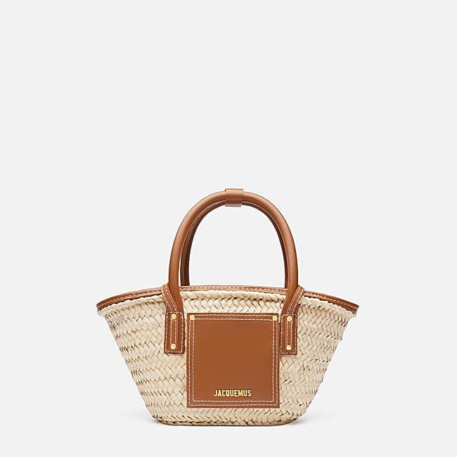 Capazo con lona de piel de Jacquemus, 390 euros.