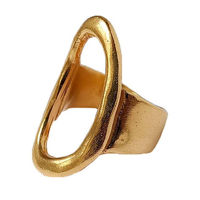 El anillo de la reina, obra de Karem Hallam.