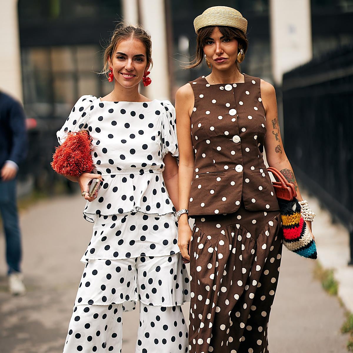 Mujeres con conjuntos de verano