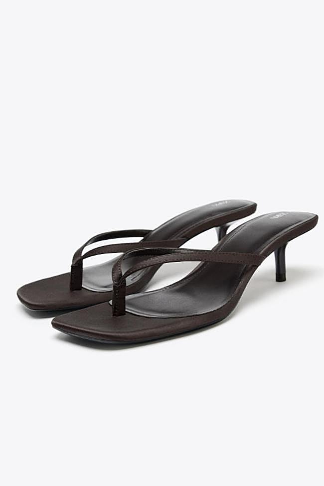 Sandalias tacón kitten de Zara