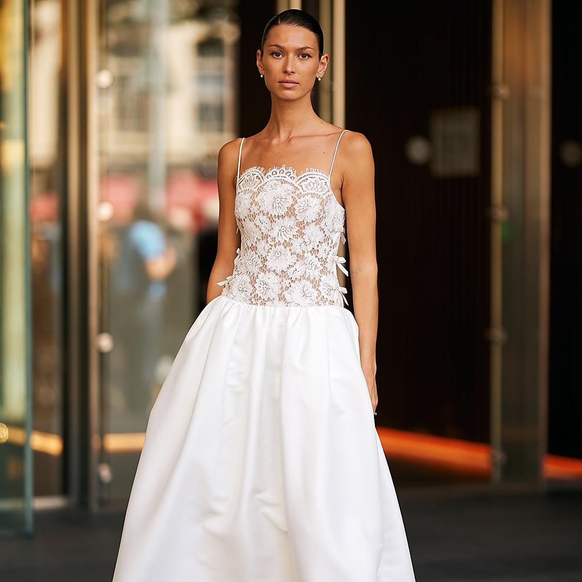 Vestido de verano romántico y favorecedor