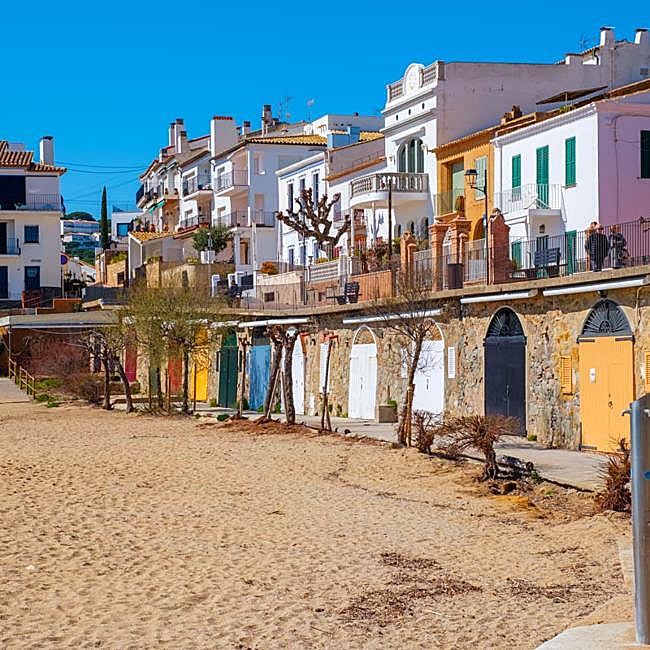 Guarda botes en la playa de Canadell Calella de Palafruguell.