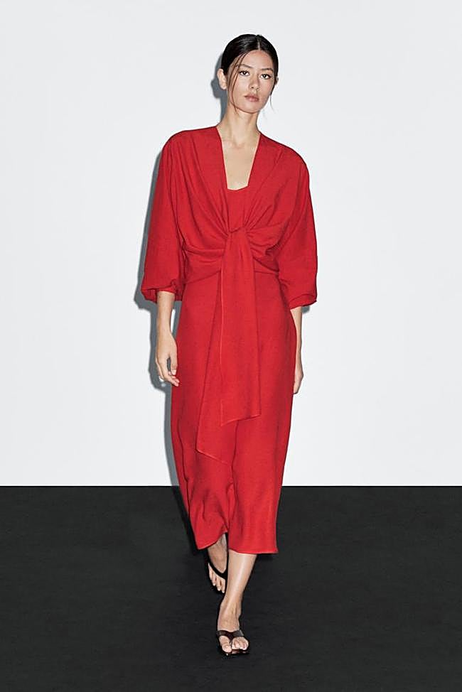 Vestido midi escote nudo (129€)