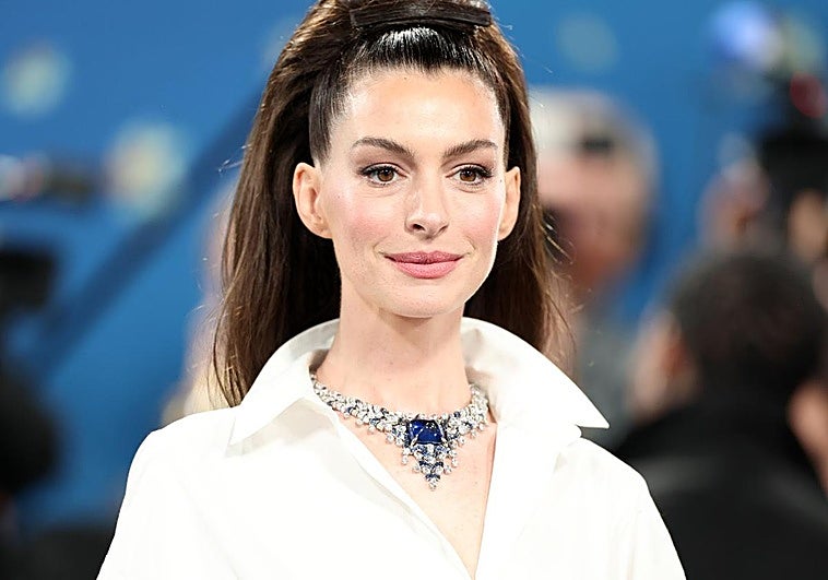 Anne Hathaway, fotografiada en la Gala Met de este año.