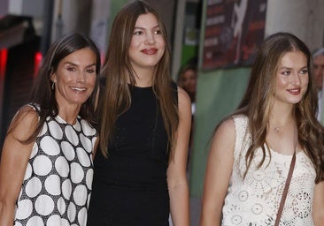 El plan aburrido de Letizia para sacar a Leonor y Sofía de Marivent: castigadas a ver un documental en el cine