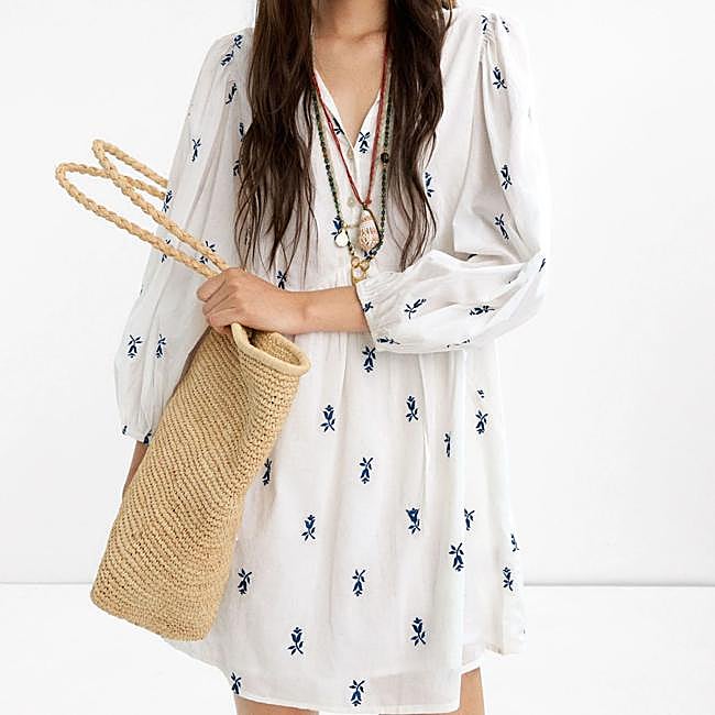 Vestido corto estilo camisola