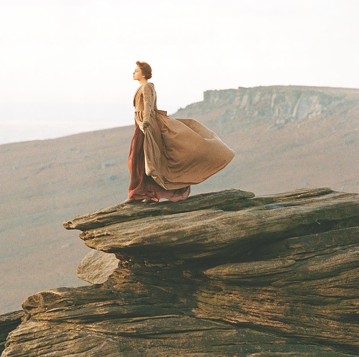 Keira Knightley como Elizabeth Bennet en un fotograma de la adaptación de Orgullo y Prejuicio dirigida por Joe Wright.