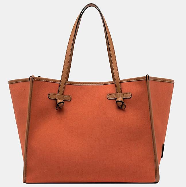 Gianni Chiarini Bolso de hombro tamaño grande, 115,50 euros.