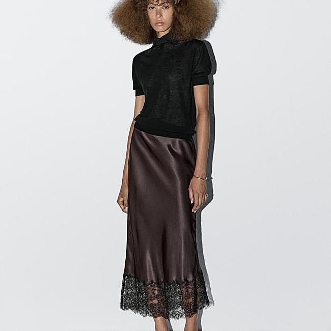 Falda midi satinada con encaje