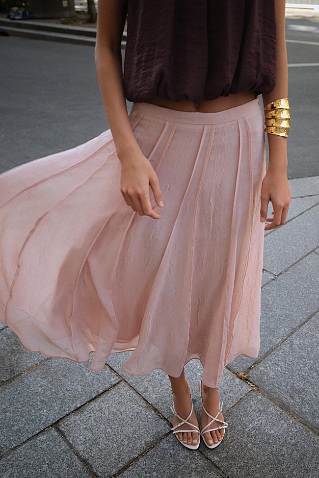 Falda rosa de Zara (39,99 euros)