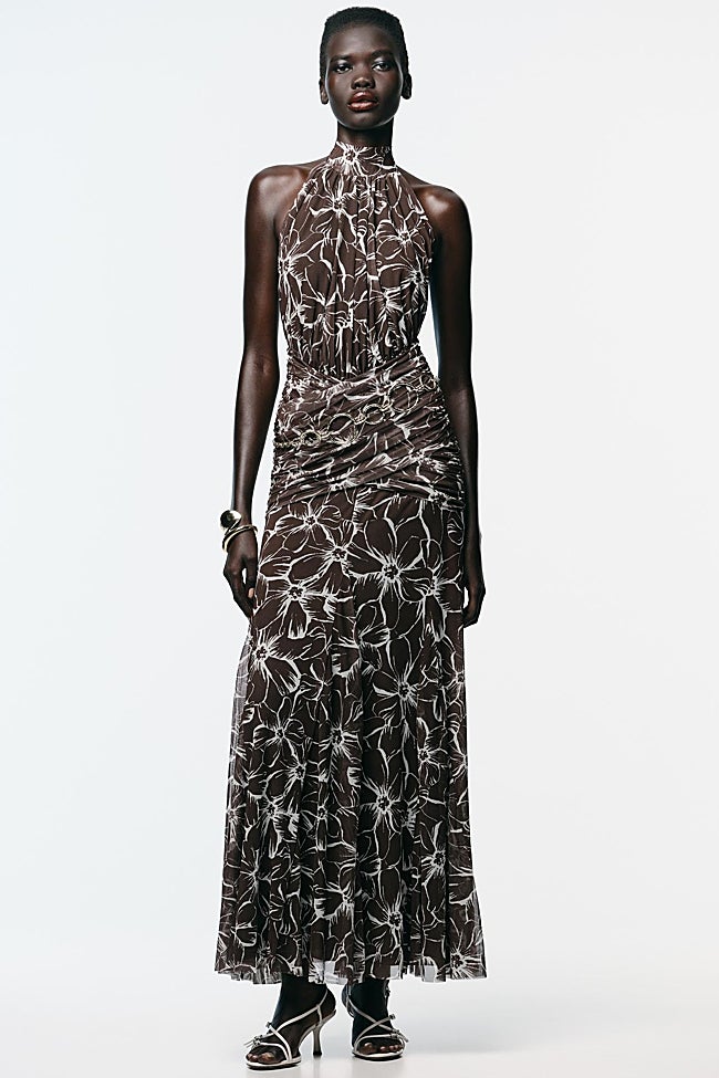 Vestido largo de Zara (39,99 euros)