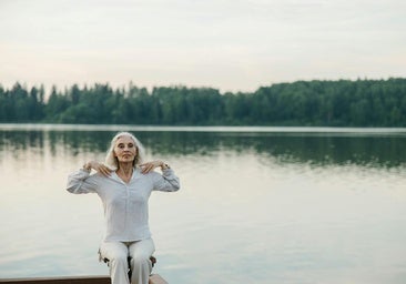 Caminar contando 100 hacia atrás, la práctica mindfulness para mejorar concentración y reducir estrés a los 50