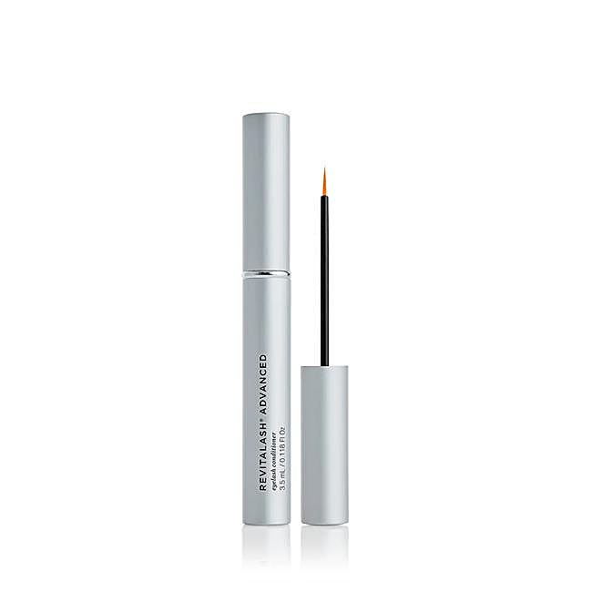 Sérum para cejas y pestañas Advanced Eyelash Conditioner de Revitalash.