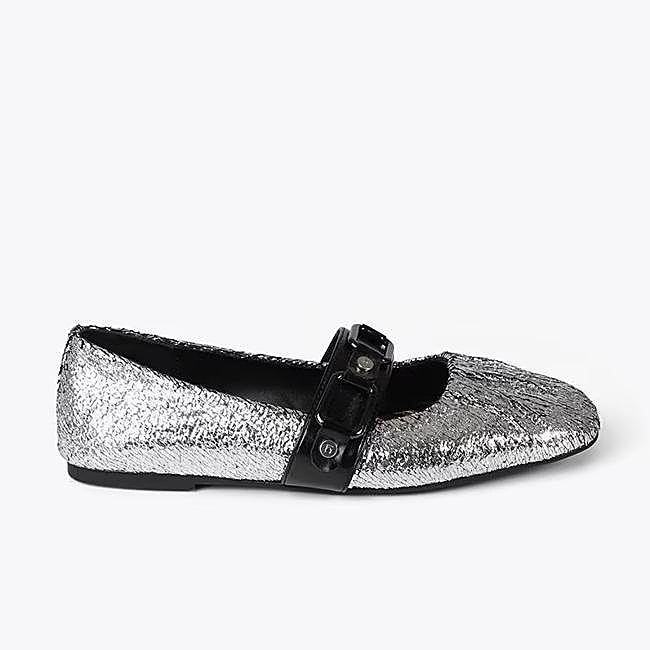 Bailarinas plateadas. (99 euros en El Corte Inglés).