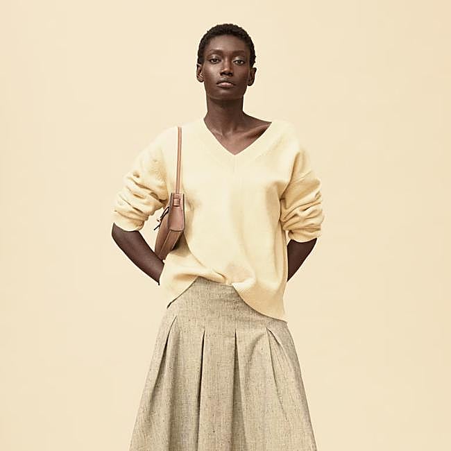 Jersey amarillo de H&M, 27,99 euros.