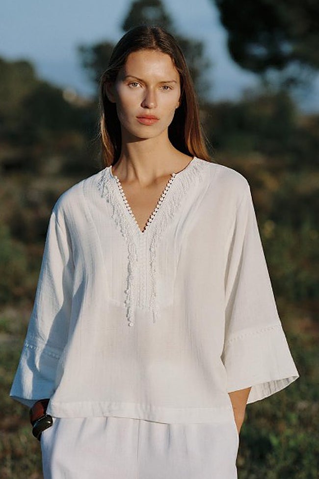 Camisa blanca de Zara (29,99 euros)