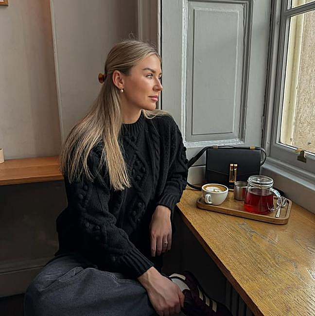 Semi recogido con pinza