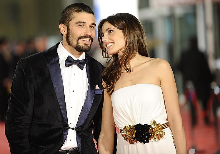 Verónica Echegui y Álex García, fotografiados en los Goya, en 2012.