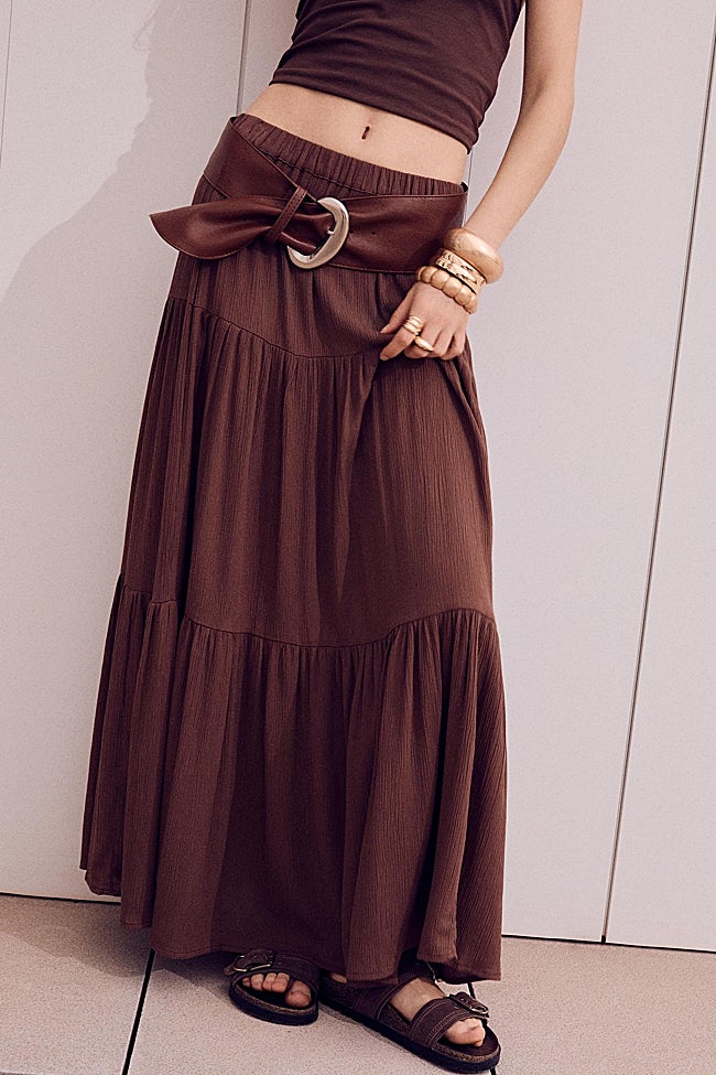 Falda larga de Stradivarius (22,99 euros)