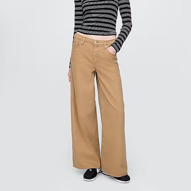 Pantalón de tiro bajo de Gap, 31,98 euros..