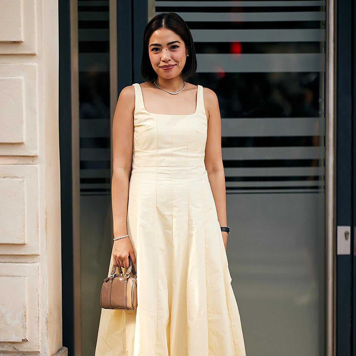 Estos vestidos amplios son los mejores para volver a la ofi.