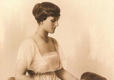 Quién fue Aspasia Manos, la mujer de Alejandro I de Grecia: boda secreta, ruina económica y la extraña muerte de su marido