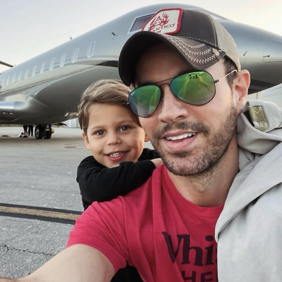 Enrique Iglesias, padre a los 50: por qué el cantante tiene el mismo físico  que a los 30 | Mujerhoy