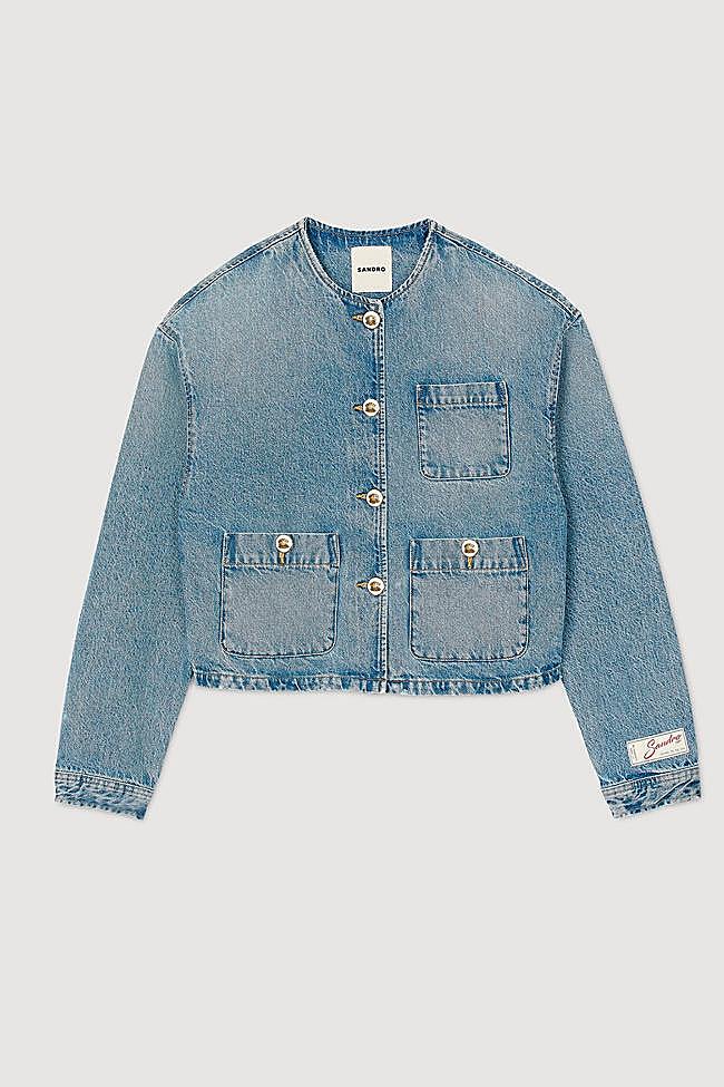Cazadora en denim con cuello redondo de Sandro.