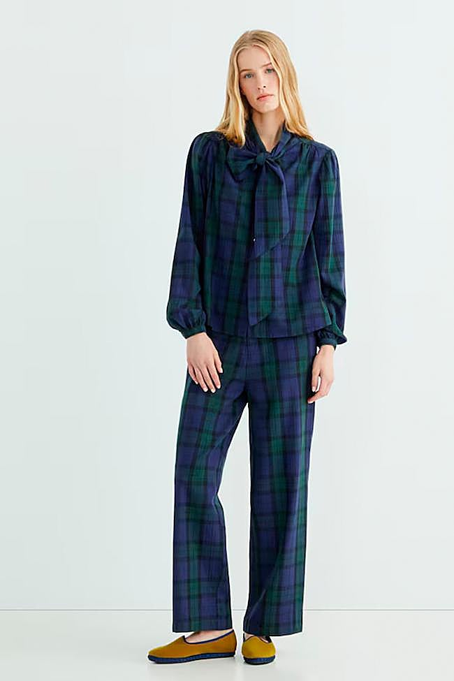 Conjunto con estampado de cuadros en azul marino y verde de Hipercor.