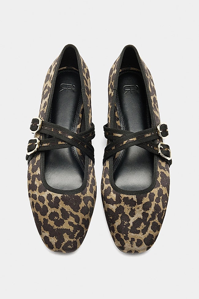 Bailarinas con estampado de leopardo de Parfois (25,99 euros)