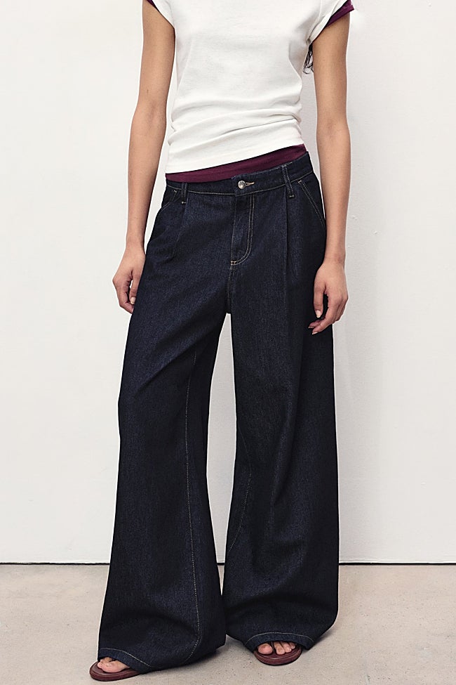Pantalón con pinzas de Mango (29,99 euros)