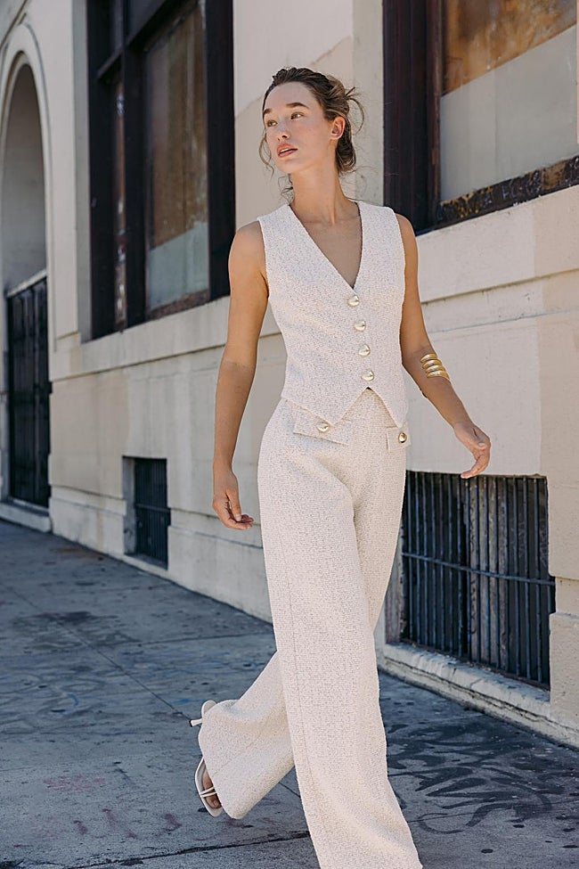 Pantalón estructura de Zara (25,99 euros)