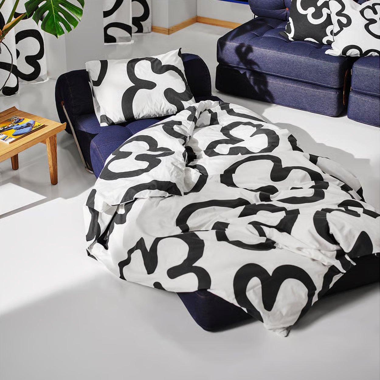 Imagen secundaria 2 - Sillón VÅRKUMLA en tela vaquera.