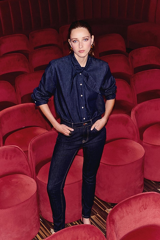 Camisa con estampado vaquero de Stradivarius (22,90 euros)