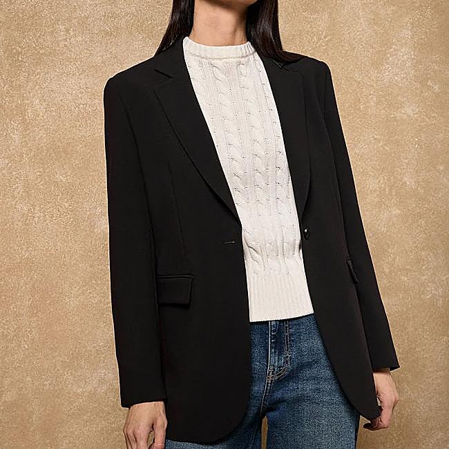 Americana con hombreras de Polo Club, 79,99 euros.